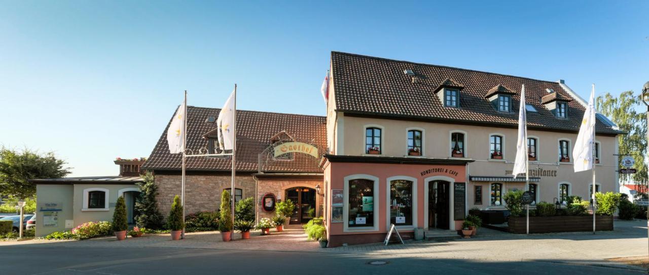 Akzent Hotel Franziskaner Dettelbach Exteriör bild